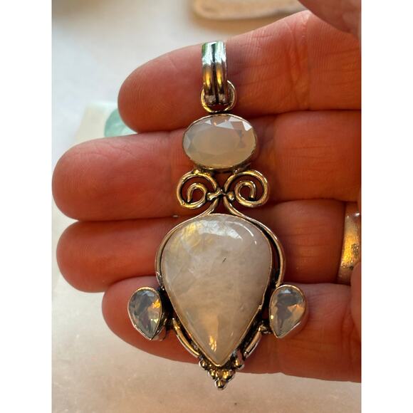 925 Sterling Large Rainbow Moonstone & Opalite Pendant - Picture 4 of 6